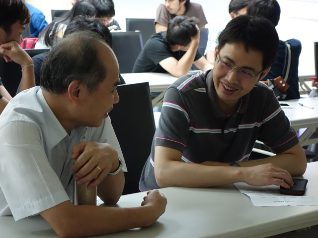 (Left) Prof. Lin, Yung-Jen from Tatung University and (Right) Prof. Huang, Chih-Yung from National Tsing Hua University