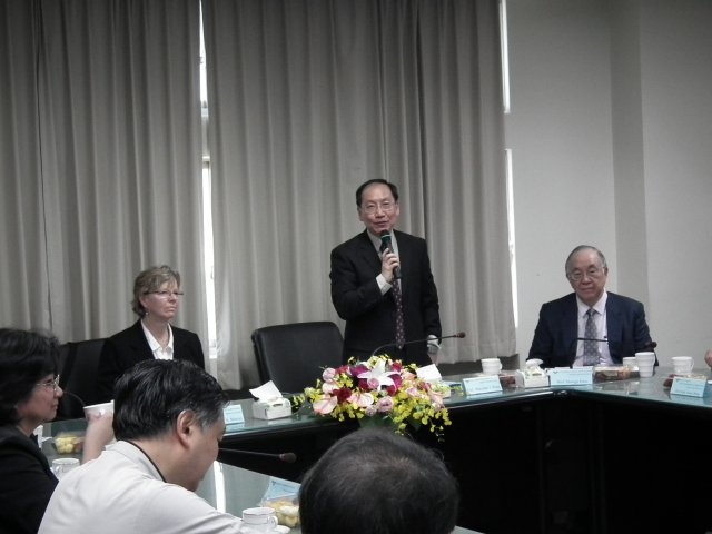 May 6, 2013 Prof. Murray, Dean of Harvard School of Engineering, Visiting College of EngineeringImage