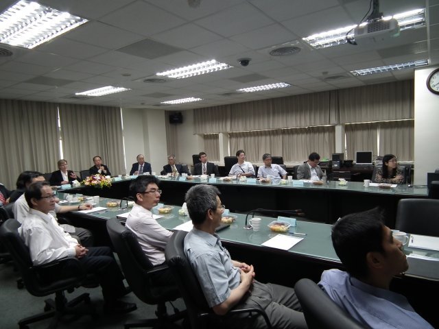 May 6, 2013 Prof. Murray, Dean of Harvard School of Engineering, Visiting College of EngineeringImage