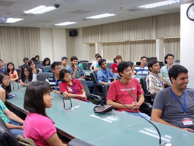 July 5, 2013 Welcome Lunch for College of Engineering International Internship ProgramImage