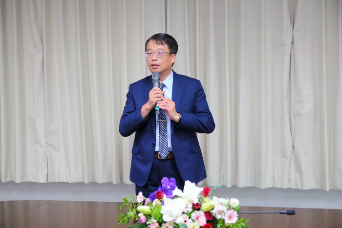 Acceptance Speech from Prof. Chen Yu-Bin.