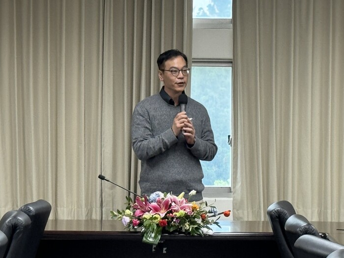 Opening Remarks, by Prof. Hu Yu-Chen, Dean of the College of Engineering.