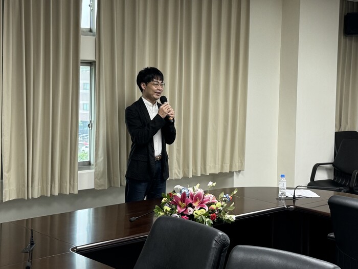 Acceptance Speech from Prof. Chou Ho-Hsiu.
