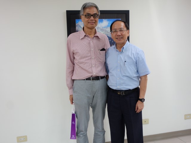 (Left) Prof Wei Shyy  (Right) Dean Wang