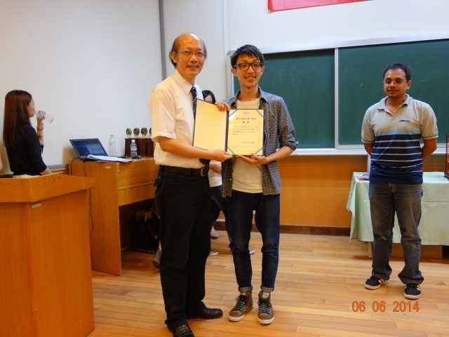 Vice Dean of College of Engineering, Shih-Yuan Lu and student