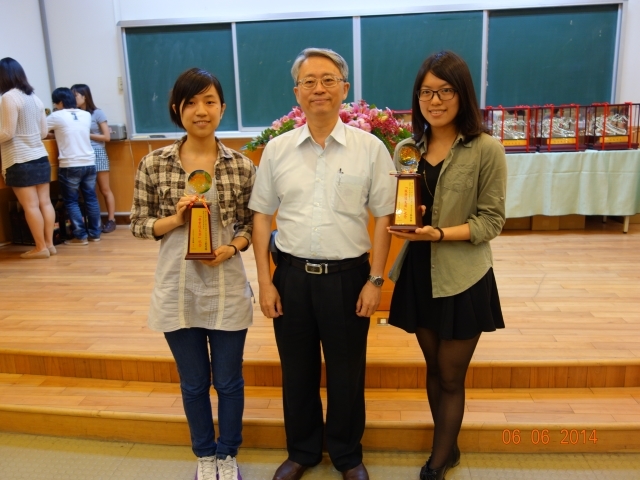 Chairman of Department of Industrial Engineering & Engineering Management, Ze-Meng Lin and student