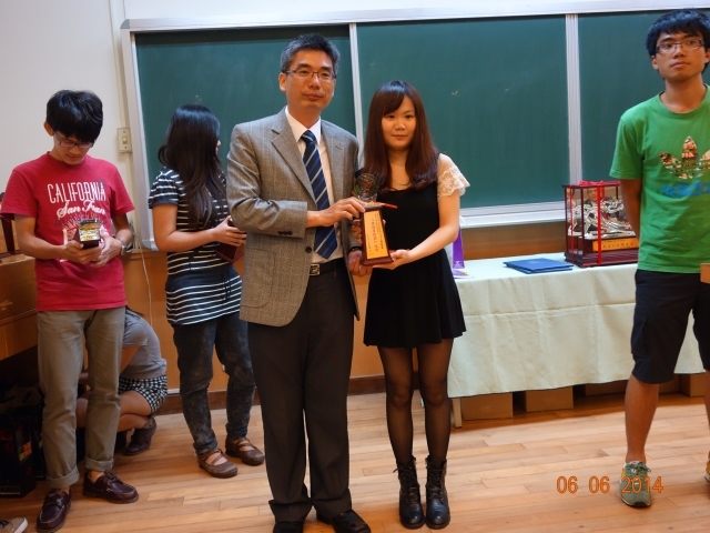 Chairman of Department of Materials Science and Engineering, Chih-Huang Lai and student
